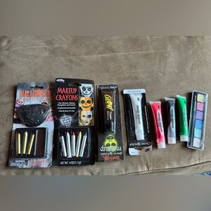 Bundle Most New Halloween Makeup Crayons Makeup Kit Glow in the Dark